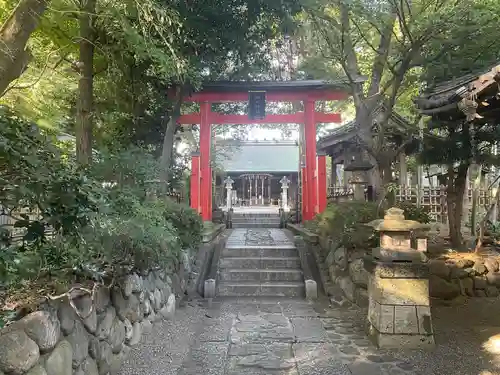 板橋東新町氷川神社の鳥居