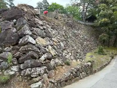 唐澤山神社の{uncategorized: "未分類", other: "その他", undefined: "問題あり", building: "その他建物", grave: "お墓", sacred_gate: "鳥居", guardian: "狛犬", statue: "像", buddha: "仏像", history: "歴史", nature: "自然", garden: "庭園", animal: "動物", pagoda: "塔", temizu: "手水舎", mountain_gate: "山門・神門", sanctuary: "本殿・本堂", subordinate: "末社・摂社", art: "芸術", scenery: "景色", jizo: "地蔵", ema: "絵馬", goshuin: "御朱印", omikuji: "おみくじ", items: "授与品その他", amulet: "お守り", goshuincho: "御朱印帳", eats: "食事", festival: "お祭り", votive_dance: "神楽", shichigosan: "七五三参", wedding: "結婚式", experience: "体験その他", initially: "初詣", around: "周辺", anti_infection: "感染症対策"}