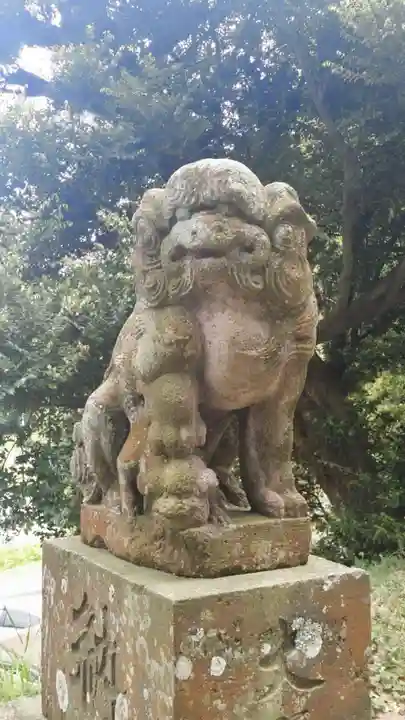 諏訪神社の狛犬