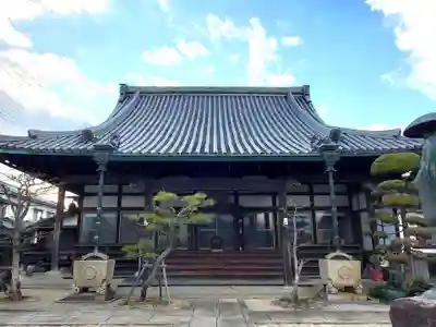 圓勝寺の本殿・本堂