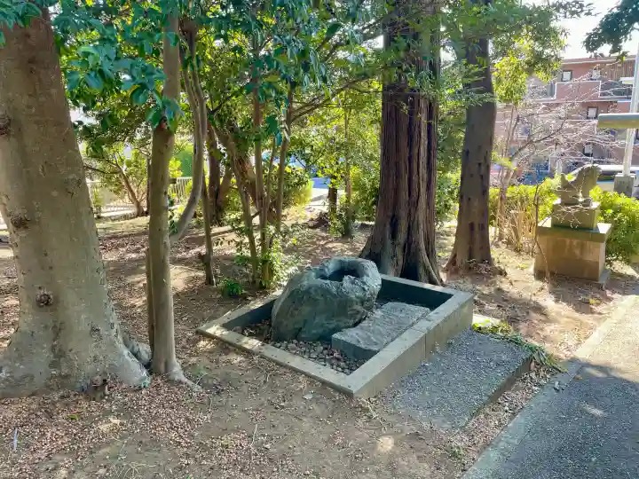伊勢社の{uncategorized: "未分類", other: "その他", undefined: "問題あり", building: "その他建物", grave: "お墓", sacred_gate: "鳥居", guardian: "狛犬", statue: "像", buddha: "仏像", history: "歴史", nature: "自然", garden: "庭園", animal: "動物", pagoda: "塔", temizu: "手水舎", mountain_gate: "山門・神門", sanctuary: "本殿・本堂", subordinate: "末社・摂社", art: "芸術", scenery: "景色", jizo: "地蔵", ema: "絵馬", goshuin: "御朱印", omikuji: "おみくじ", items: "授与品その他", amulet: "お守り", goshuincho: "御朱印帳", eats: "食事", festival: "お祭り", votive_dance: "神楽", shichigosan: "七五三参", wedding: "結婚式", experience: "体験その他", initially: "初詣", around: "周辺", anti_infection: "感染症対策"}