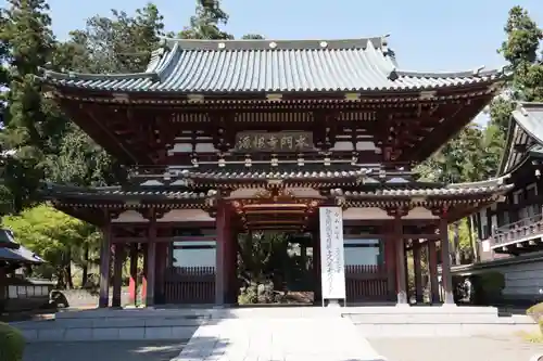 富士山法華本門寺根源の山門・神門