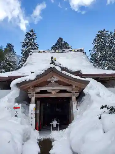 菅谷寺の本殿