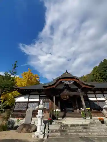 曹洞宗 永松山 龍泉寺の本殿・本堂
