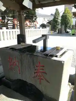 草加神社の手水舎