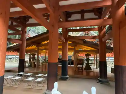 丹生都比売神社の{uncategorized: "未分類", other: "その他", undefined: "問題あり", building: "その他建物", grave: "お墓", sacred_gate: "鳥居", guardian: "狛犬", statue: "像", buddha: "仏像", history: "歴史", nature: "自然", garden: "庭園", animal: "動物", pagoda: "塔", temizu: "手水舎", mountain_gate: "山門・神門", sanctuary: "本殿・本堂", subordinate: "末社・摂社", art: "芸術", scenery: "景色", jizo: "地蔵", ema: "絵馬", goshuin: "御朱印", omikuji: "おみくじ", items: "授与品その他", amulet: "お守り", goshuincho: "御朱印帳", eats: "食事", festival: "お祭り", votive_dance: "神楽", shichigosan: "七五三参", wedding: "結婚式", experience: "体験その他", initially: "初詣", around: "周辺", anti_infection: "感染症対策"}