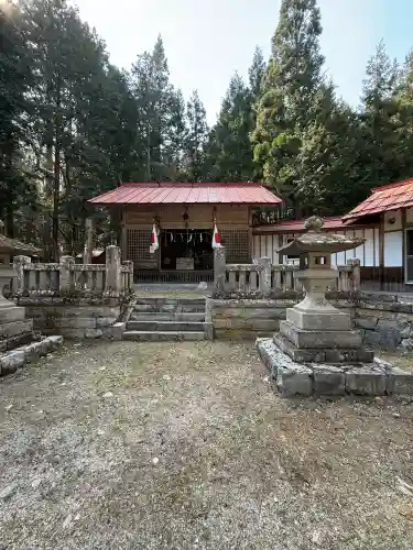 神明社の{uncategorized: "未分類", other: "その他", undefined: "問題あり", building: "その他建物", grave: "お墓", sacred_gate: "鳥居", guardian: "狛犬", statue: "像", buddha: "仏像", history: "歴史", nature: "自然", garden: "庭園", animal: "動物", pagoda: "塔", temizu: "手水舎", mountain_gate: "山門・神門", sanctuary: "本殿・本堂", subordinate: "末社・摂社", art: "芸術", scenery: "景色", jizo: "地蔵", ema: "絵馬", goshuin: "御朱印", omikuji: "おみくじ", items: "授与品その他", amulet: "お守り", goshuincho: "御朱印帳", eats: "食事", festival: "お祭り", votive_dance: "神楽", shichigosan: "七五三参", wedding: "結婚式", experience: "体験その他", initially: "初詣", around: "周辺", anti_infection: "感染症対策"}