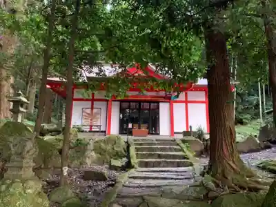 石體神社の本殿・本堂