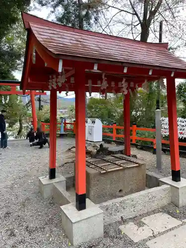 櫟谷宗像神社（松尾大社摂社）の手水舎
