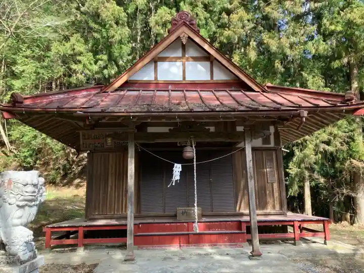 鹿島神社(水木町)の{uncategorized: "未分類", other: "その他", undefined: "問題あり", building: "その他建物", grave: "お墓", sacred_gate: "鳥居", guardian: "狛犬", statue: "像", buddha: "仏像", history: "歴史", nature: "自然", garden: "庭園", animal: "動物", pagoda: "塔", temizu: "手水舎", mountain_gate: "山門・神門", sanctuary: "本殿・本堂", subordinate: "末社・摂社", art: "芸術", scenery: "景色", jizo: "地蔵", ema: "絵馬", goshuin: "御朱印", omikuji: "おみくじ", items: "授与品その他", amulet: "お守り", goshuincho: "御朱印帳", eats: "食事", festival: "お祭り", votive_dance: "神楽", shichigosan: "七五三参", wedding: "結婚式", experience: "体験その他", initially: "初詣", around: "周辺", anti_infection: "感染症対策"}