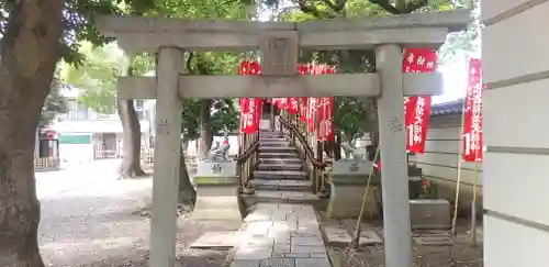 西新井大師総持寺の鳥居