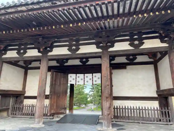 法隆寺の山門・神門