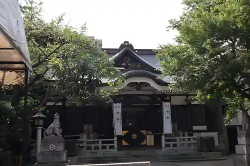 鳥越神社の本殿・本堂