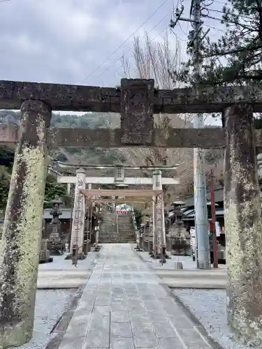 陶山神社の{uncategorized: "未分類", other: "その他", undefined: "問題あり", building: "その他建物", grave: "お墓", sacred_gate: "鳥居", guardian: "狛犬", statue: "像", buddha: "仏像", history: "歴史", nature: "自然", garden: "庭園", animal: "動物", pagoda: "塔", temizu: "手水舎", mountain_gate: "山門・神門", sanctuary: "本殿・本堂", subordinate: "末社・摂社", art: "芸術", scenery: "景色", jizo: "地蔵", ema: "絵馬", goshuin: "御朱印", omikuji: "おみくじ", items: "授与品その他", amulet: "お守り", goshuincho: "御朱印帳", eats: "食事", festival: "お祭り", votive_dance: "神楽", shichigosan: "七五三参", wedding: "結婚式", experience: "体験その他", initially: "初詣", around: "周辺", anti_infection: "感染症対策"}