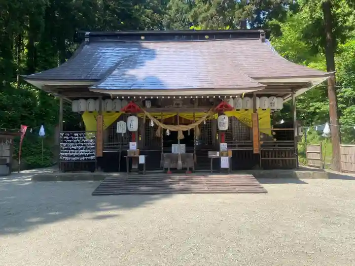 梨郷神社の{uncategorized: "未分類", other: "その他", undefined: "問題あり", building: "その他建物", grave: "お墓", sacred_gate: "鳥居", guardian: "狛犬", statue: "像", buddha: "仏像", history: "歴史", nature: "自然", garden: "庭園", animal: "動物", pagoda: "塔", temizu: "手水舎", mountain_gate: "山門・神門", sanctuary: "本殿・本堂", subordinate: "末社・摂社", art: "芸術", scenery: "景色", jizo: "地蔵", ema: "絵馬", goshuin: "御朱印", omikuji: "おみくじ", items: "授与品その他", amulet: "お守り", goshuincho: "御朱印帳", eats: "食事", festival: "お祭り", votive_dance: "神楽", shichigosan: "七五三参", wedding: "結婚式", experience: "体験その他", initially: "初詣", around: "周辺", anti_infection: "感染症対策"}
