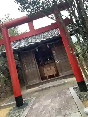 長澤稲荷神社の末社・摂社