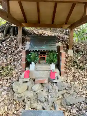 威光稲荷堂の{uncategorized: "未分類", other: "その他", undefined: "問題あり", building: "その他建物", grave: "お墓", sacred_gate: "鳥居", guardian: "狛犬", statue: "像", buddha: "仏像", history: "歴史", nature: "自然", garden: "庭園", animal: "動物", pagoda: "塔", temizu: "手水舎", mountain_gate: "山門・神門", sanctuary: "本殿・本堂", subordinate: "末社・摂社", art: "芸術", scenery: "景色", jizo: "地蔵", ema: "絵馬", goshuin: "御朱印", omikuji: "おみくじ", items: "授与品その他", amulet: "お守り", goshuincho: "御朱印帳", eats: "食事", festival: "お祭り", votive_dance: "神楽", shichigosan: "七五三参", wedding: "結婚式", experience: "体験その他", initially: "初詣", around: "周辺", anti_infection: "感染症対策"}