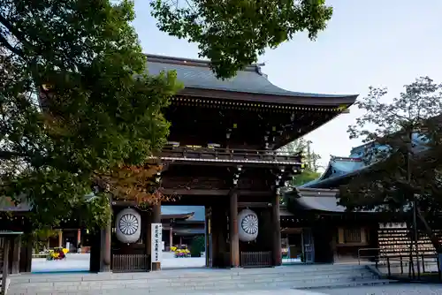 寒川神社の山門・神門