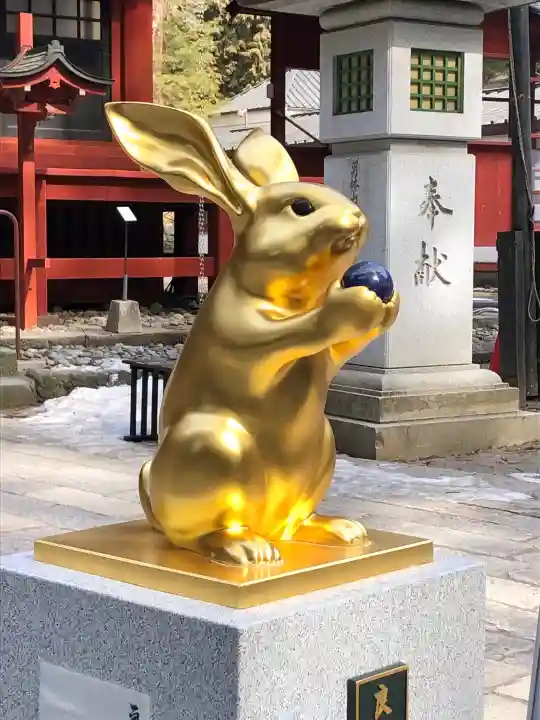 日光二荒山神社の{uncategorized: "未分類", other: "その他", undefined: "問題あり", building: "その他建物", grave: "お墓", sacred_gate: "鳥居", guardian: "狛犬", statue: "像", buddha: "仏像", history: "歴史", nature: "自然", garden: "庭園", animal: "動物", pagoda: "塔", temizu: "手水舎", mountain_gate: "山門・神門", sanctuary: "本殿・本堂", subordinate: "末社・摂社", art: "芸術", scenery: "景色", jizo: "地蔵", ema: "絵馬", goshuin: "御朱印", omikuji: "おみくじ", items: "授与品その他", amulet: "お守り", goshuincho: "御朱印帳", eats: "食事", festival: "お祭り", votive_dance: "神楽", shichigosan: "七五三参", wedding: "結婚式", experience: "体験その他", initially: "初詣", around: "周辺", anti_infection: "感染症対策"}