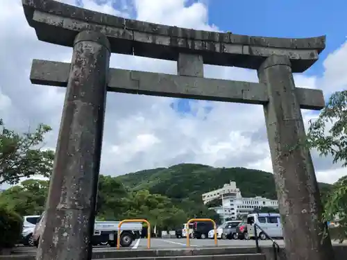 與止日女神社の鳥居