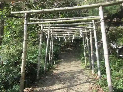 八王寺の鳥居