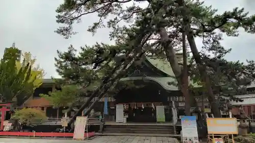 白山神社の本殿