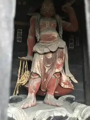 法養寺薬師堂の像