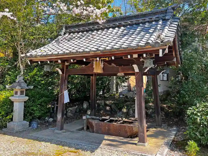 下新川神社の手水舎