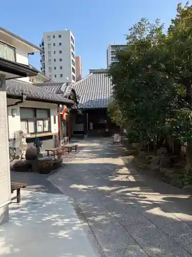 英信寺の{uncategorized: "未分類", other: "その他", undefined: "問題あり", building: "その他建物", grave: "お墓", sacred_gate: "鳥居", guardian: "狛犬", statue: "像", buddha: "仏像", history: "歴史", nature: "自然", garden: "庭園", animal: "動物", pagoda: "塔", temizu: "手水舎", mountain_gate: "山門・神門", sanctuary: "本殿・本堂", subordinate: "末社・摂社", art: "芸術", scenery: "景色", jizo: "地蔵", ema: "絵馬", goshuin: "御朱印", omikuji: "おみくじ", items: "授与品その他", amulet: "お守り", goshuincho: "御朱印帳", eats: "食事", festival: "お祭り", votive_dance: "神楽", shichigosan: "七五三参", wedding: "結婚式", experience: "体験その他", initially: "初詣", around: "周辺", anti_infection: "感染症対策"}