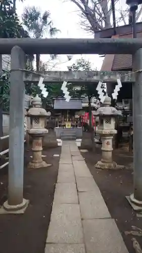 高円寺氷川神社の鳥居