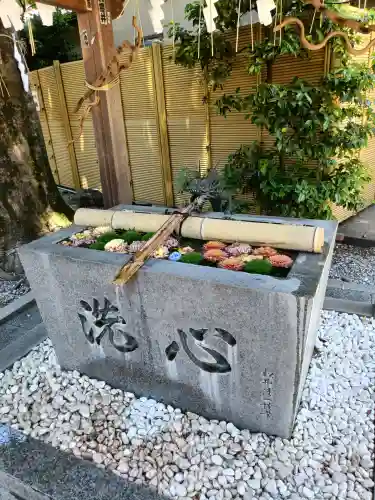 蛇窪神社の{uncategorized: "未分類", other: "その他", undefined: "問題あり", building: "その他建物", grave: "お墓", sacred_gate: "鳥居", guardian: "狛犬", statue: "像", buddha: "仏像", history: "歴史", nature: "自然", garden: "庭園", animal: "動物", pagoda: "塔", temizu: "手水舎", mountain_gate: "山門・神門", sanctuary: "本殿・本堂", subordinate: "末社・摂社", art: "芸術", scenery: "景色", jizo: "地蔵", ema: "絵馬", goshuin: "御朱印", omikuji: "おみくじ", items: "授与品その他", amulet: "お守り", goshuincho: "御朱印帳", eats: "食事", festival: "お祭り", votive_dance: "神楽", shichigosan: "七五三参", wedding: "結婚式", experience: "体験その他", initially: "初詣", around: "周辺", anti_infection: "感染症対策"}