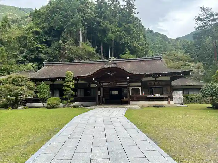 久遠寺御廟所(山梨県)