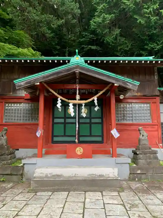 清瀧神社の本殿・本堂