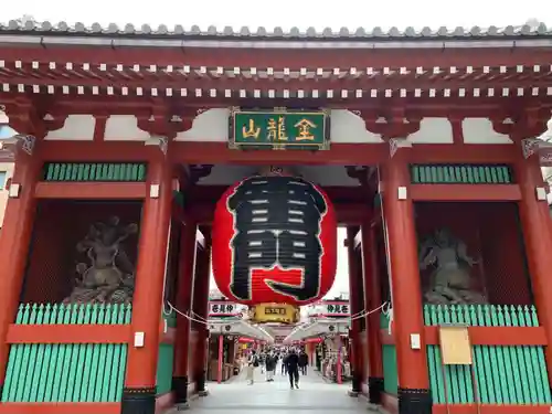 浅草寺の山門