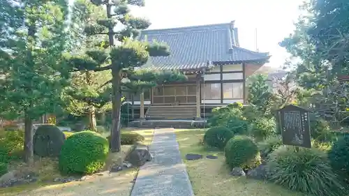 通猛寺の本殿