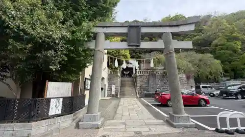 根岸八幡神社の{uncategorized: "未分類", other: "その他", undefined: "問題あり", building: "その他建物", grave: "お墓", sacred_gate: "鳥居", guardian: "狛犬", statue: "像", buddha: "仏像", history: "歴史", nature: "自然", garden: "庭園", animal: "動物", pagoda: "塔", temizu: "手水舎", mountain_gate: "山門・神門", sanctuary: "本殿・本堂", subordinate: "末社・摂社", art: "芸術", scenery: "景色", jizo: "地蔵", ema: "絵馬", goshuin: "御朱印", omikuji: "おみくじ", items: "授与品その他", amulet: "お守り", goshuincho: "御朱印帳", eats: "食事", festival: "お祭り", votive_dance: "神楽", shichigosan: "七五三参", wedding: "結婚式", experience: "体験その他", initially: "初詣", around: "周辺", anti_infection: "感染症対策"}