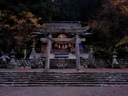 白川八幡神社の鳥居