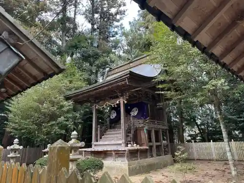 野間神社の{uncategorized: "未分類", other: "その他", undefined: "問題あり", building: "その他建物", grave: "お墓", sacred_gate: "鳥居", guardian: "狛犬", statue: "像", buddha: "仏像", history: "歴史", nature: "自然", garden: "庭園", animal: "動物", pagoda: "塔", temizu: "手水舎", mountain_gate: "山門・神門", sanctuary: "本殿・本堂", subordinate: "末社・摂社", art: "芸術", scenery: "景色", jizo: "地蔵", ema: "絵馬", goshuin: "御朱印", omikuji: "おみくじ", items: "授与品その他", amulet: "お守り", goshuincho: "御朱印帳", eats: "食事", festival: "お祭り", votive_dance: "神楽", shichigosan: "七五三参", wedding: "結婚式", experience: "体験その他", initially: "初詣", around: "周辺", anti_infection: "感染症対策"}