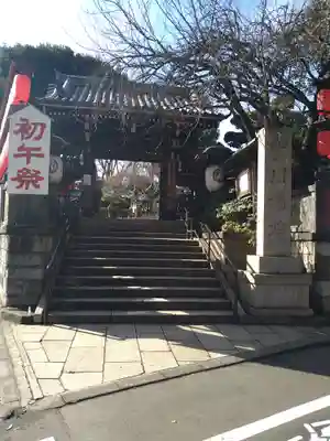 豊川稲荷東京別院の山門・神門