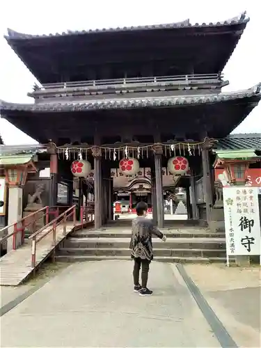 水田天満宮の山門・神門