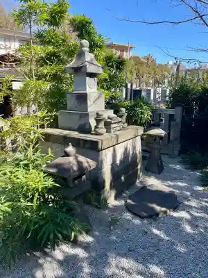 日輪寺の{uncategorized: "未分類", other: "その他", undefined: "問題あり", building: "その他建物", grave: "お墓", sacred_gate: "鳥居", guardian: "狛犬", statue: "像", buddha: "仏像", history: "歴史", nature: "自然", garden: "庭園", animal: "動物", pagoda: "塔", temizu: "手水舎", mountain_gate: "山門・神門", sanctuary: "本殿・本堂", subordinate: "末社・摂社", art: "芸術", scenery: "景色", jizo: "地蔵", ema: "絵馬", goshuin: "御朱印", omikuji: "おみくじ", items: "授与品その他", amulet: "お守り", goshuincho: "御朱印帳", eats: "食事", festival: "お祭り", votive_dance: "神楽", shichigosan: "七五三参", wedding: "結婚式", experience: "体験その他", initially: "初詣", around: "周辺", anti_infection: "感染症対策"}