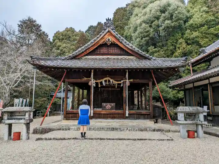 曽野稲荷神社の本殿・本堂