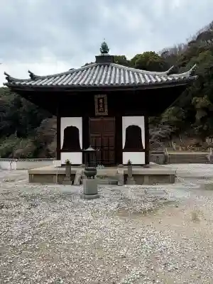 西国寺の{uncategorized: "未分類", other: "その他", undefined: "問題あり", building: "その他建物", grave: "お墓", sacred_gate: "鳥居", guardian: "狛犬", statue: "像", buddha: "仏像", history: "歴史", nature: "自然", garden: "庭園", animal: "動物", pagoda: "塔", temizu: "手水舎", mountain_gate: "山門・神門", sanctuary: "本殿・本堂", subordinate: "末社・摂社", art: "芸術", scenery: "景色", jizo: "地蔵", ema: "絵馬", goshuin: "御朱印", omikuji: "おみくじ", items: "授与品その他", amulet: "お守り", goshuincho: "御朱印帳", eats: "食事", festival: "お祭り", votive_dance: "神楽", shichigosan: "七五三参", wedding: "結婚式", experience: "体験その他", initially: "初詣", around: "周辺", anti_infection: "感染症対策"}