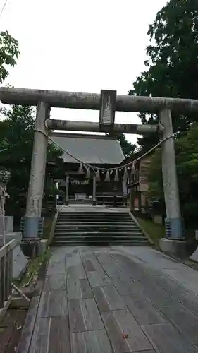 鳥屋神社の鳥居