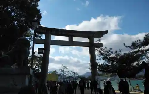 厳島神社の鳥居