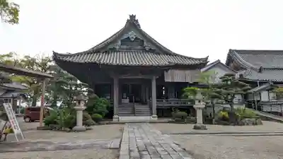 朝田寺の本殿・本堂
