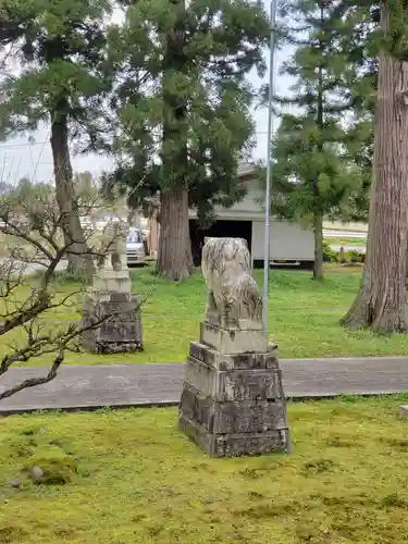  山見八幡宮の狛犬