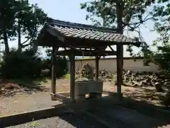 素盞嗚神社（麻生田町宮東）の手水