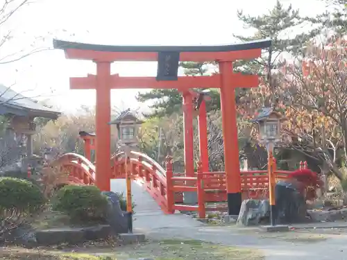 高山稲荷神社の鳥居