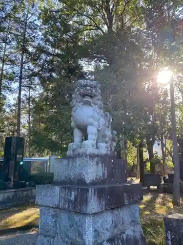 山梨縣護國神社の狛犬